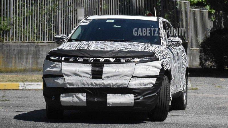 2022 Jeep Compass test sırasında görüntülendi