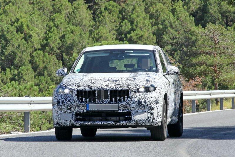 2022 BMW X1 test sırasında bir kez daha kameralara yakalandı