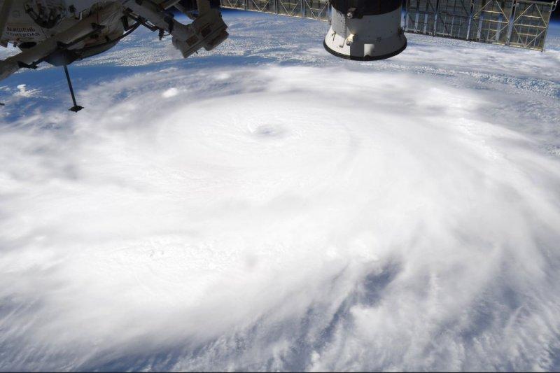 Laura Kasırgası uzaydan görüntülendi