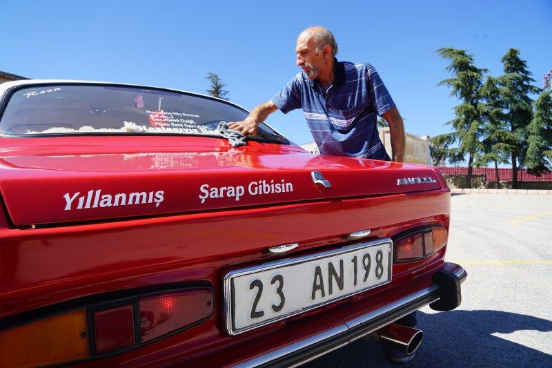 Bin TL'ye aldığı aracı lüks otomobile çevirdi