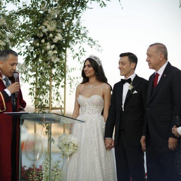 Mesut Özil yeni evine servet ödeyecek - Resim 12