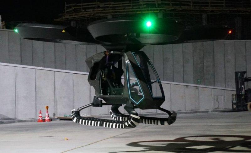 Türkiye'nin ilk uçan arabası Cezeri, havalandı