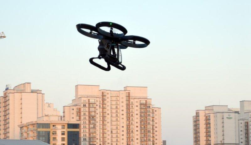 Türkiye'nin ilk uçan arabası Cezeri, havalandı