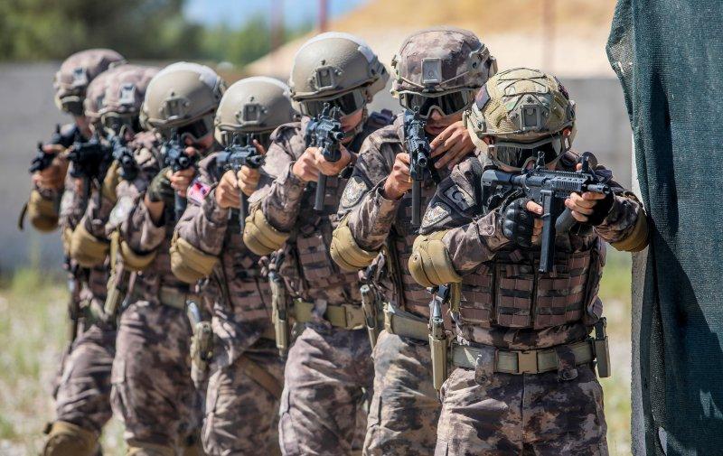 Devletin 'çelik bileği' PÖH'ler daima göreve hazır