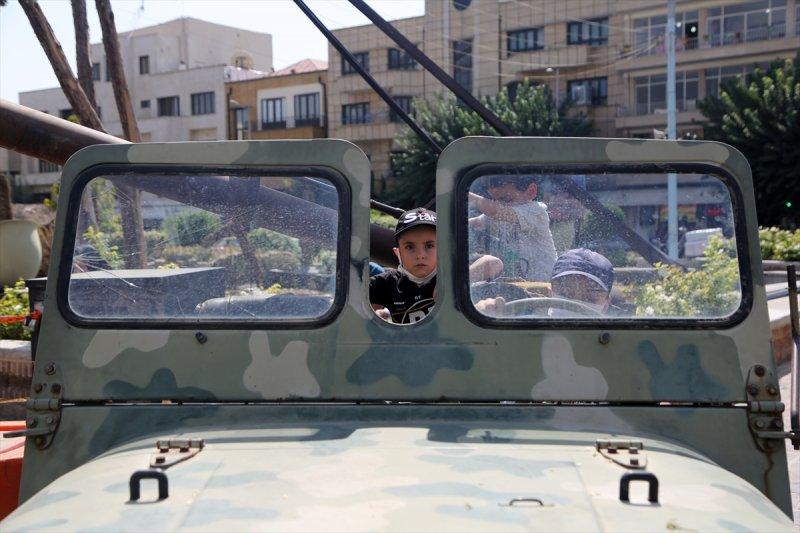 İran-Irak Savaşı'nın yıl dönümünde Tahran'da gövde gösterisi