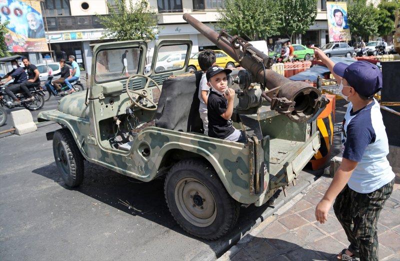 İran-Irak Savaşı'nın yıl dönümünde Tahran'da gövde gösterisi