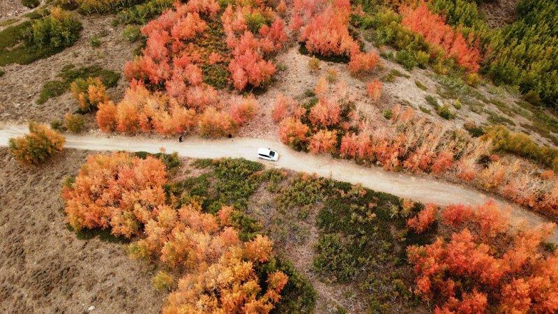 Nemrut Krater Gölü'nden sonbahar manzaraları