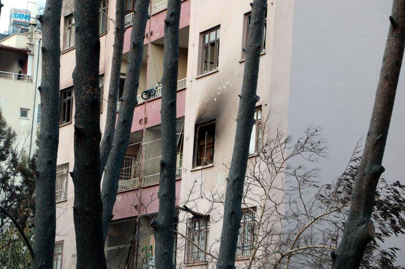 Hatay'daki yangın kontrol altına alındı; yürek burkan manzara ortaya çıktı