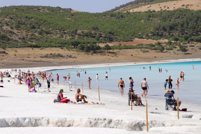 Salda Gölü'nün son ziyaretçileri