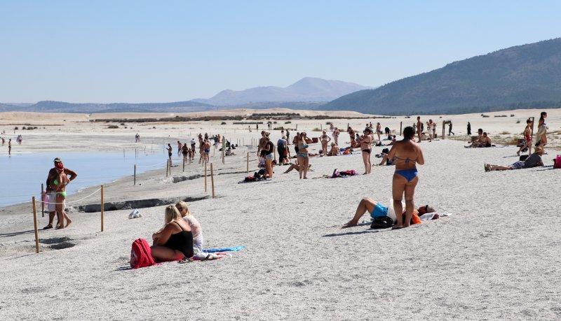 Salda Gölü'nün son ziyaretçileri