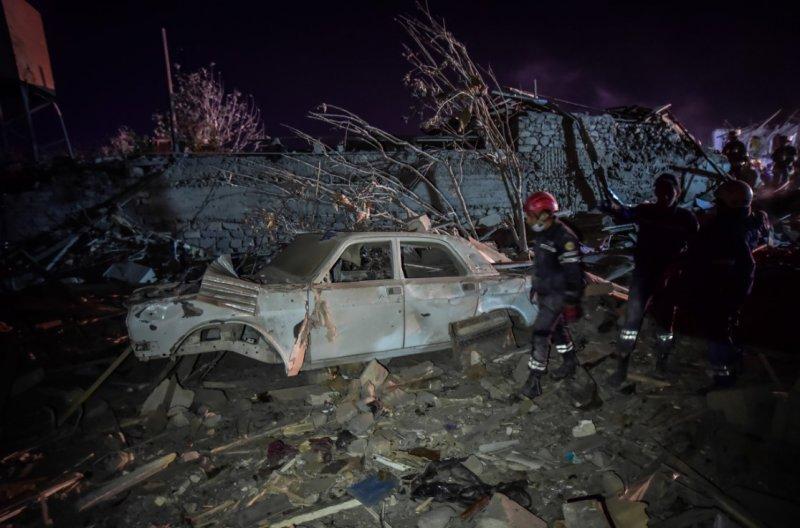 Gence'deki enkazın görüntüleri