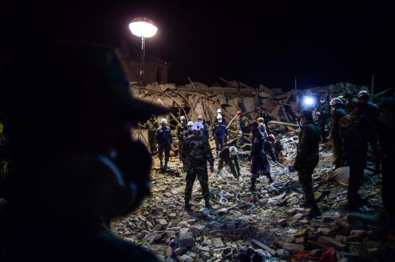 Gence'deki enkazın görüntüleri