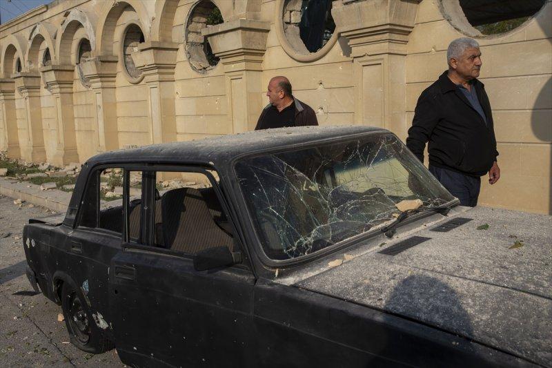 Ermenistan, Berde'de sivilleri hedef aldı