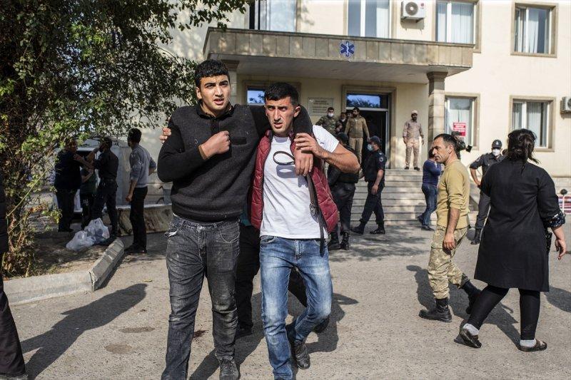 Ermenistan, Berde'de sivilleri hedef aldı