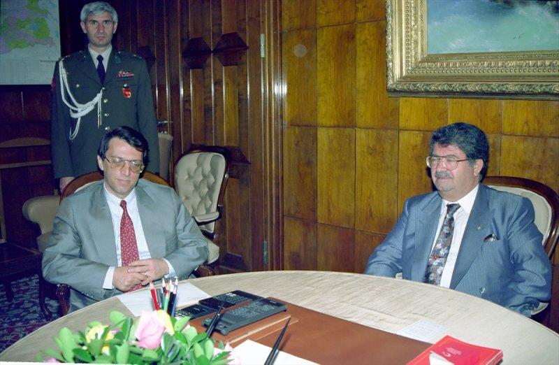 Mesut Yılmaz hayatını kaybetti