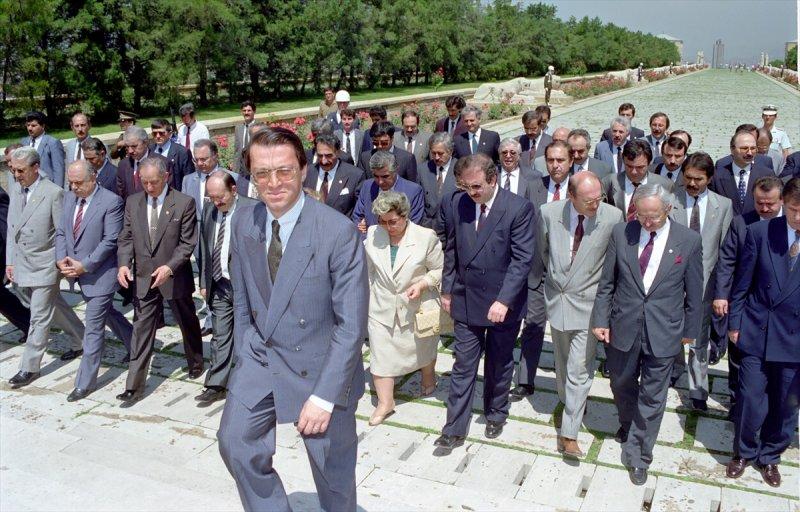 Mesut Yılmaz hayatını kaybetti