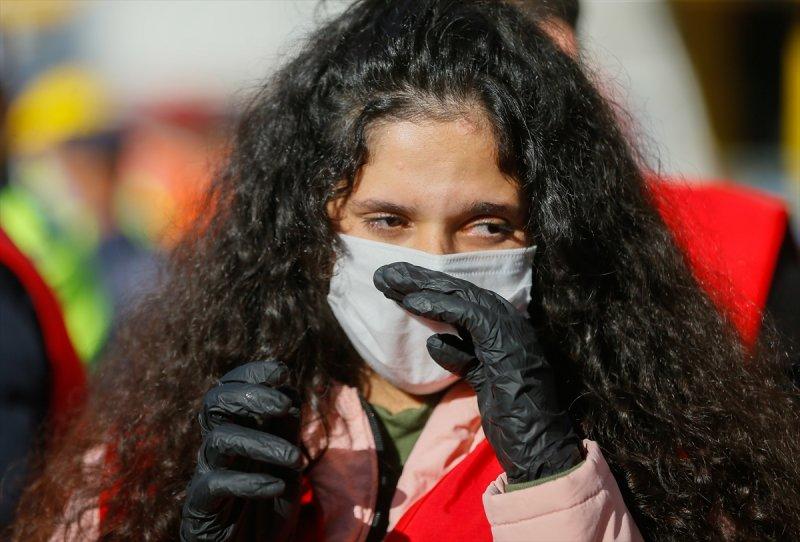 İzmir'deki depremde 91'inci saatte gelen mucize: Ayda bebek