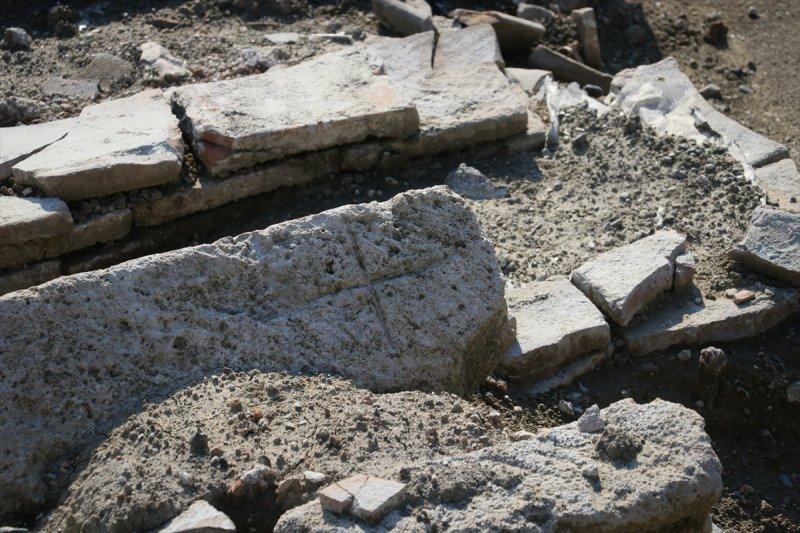 Hatay'da bahçesinde bulduğu kilisenin kazılarına gönüllü oldu