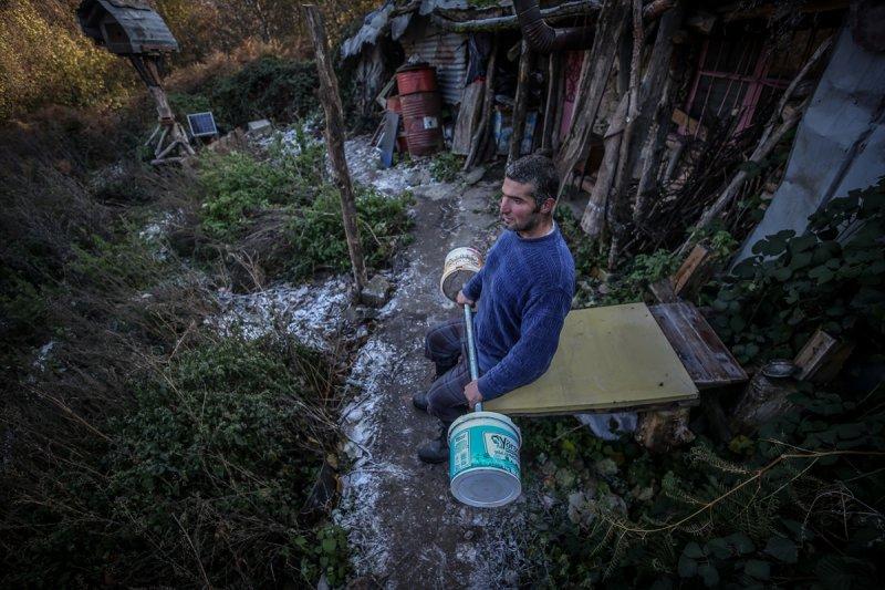 Uludağ'da 7 yıldır teknolojiden uzak yaşayan maratoncu