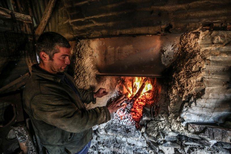 Uludağ'da 7 yıldır teknolojiden uzak yaşayan maratoncu