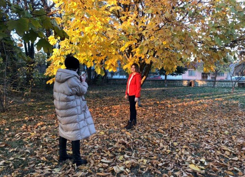 Edirne'de eski tren garı, hazan mevsiminde de fotoğrafçıları cezbediyor