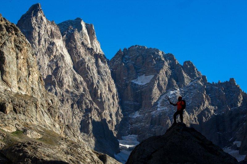Türkiye'nin en büyük vadi buzulu Uludoruk incelenecek