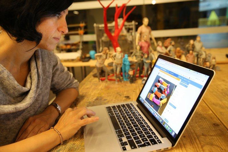 Zeynep Karagöz, robotel projesiyle çocukların hayallerini gerçekleştirdi