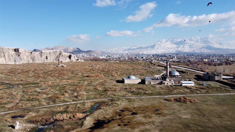 Van Kalesi ve çevresi, nitelikli doğal koruma alanı oldu