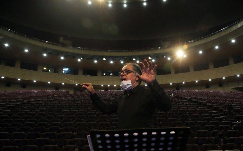 İran'da korona günlerinde online konser