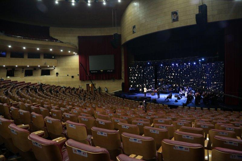 İran'da korona günlerinde online konser