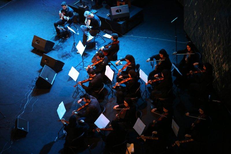 İran'da korona günlerinde online konser