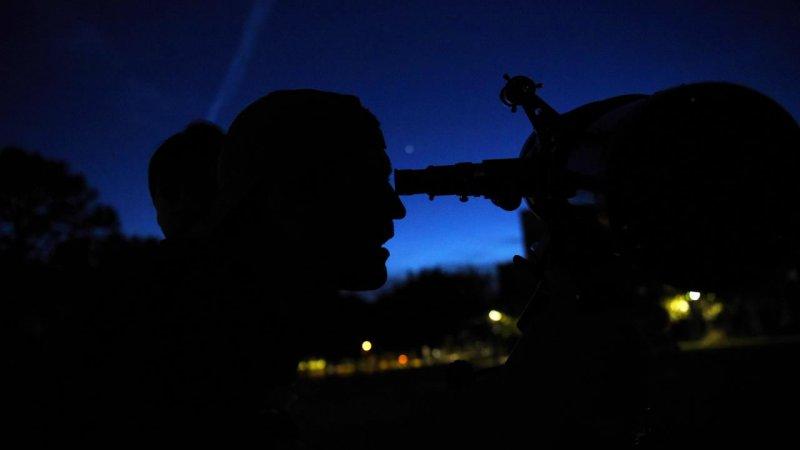 Jüpiter ve Satürn buluşması gerçekleşti