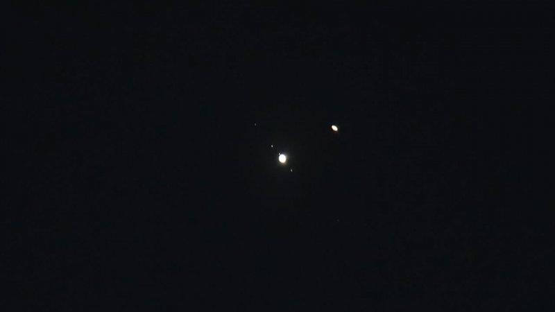 Jüpiter ve Satürn buluşması gerçekleşti