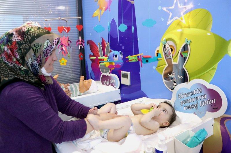 Diyarbakır'da bebeklere jakuzi ve masajla gelişim desteği