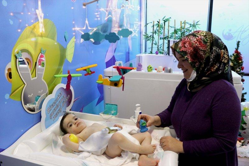 Diyarbakır'da bebeklere jakuzi ve masajla gelişim desteği