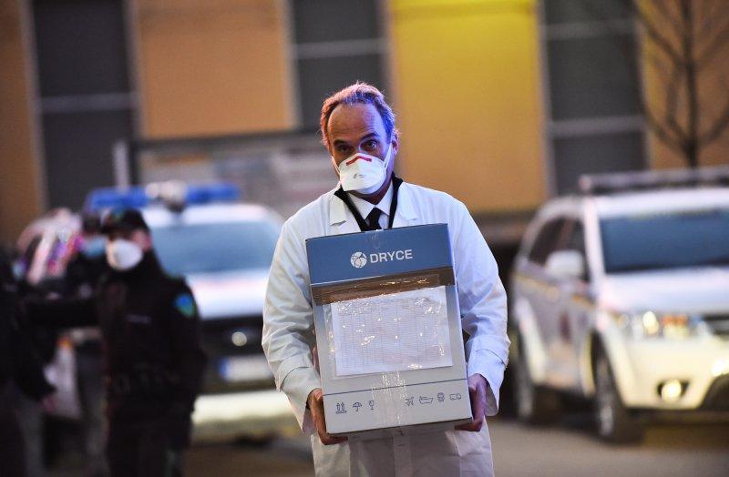 Avrupa'da koronavirüse karşı aşılama başladı