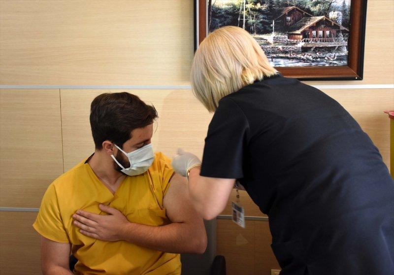 Türkiye'de koronavirüs aşısı 