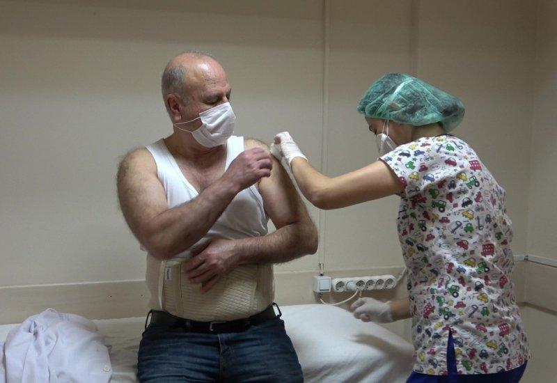 Türkiye'de koronavirüs aşısı 