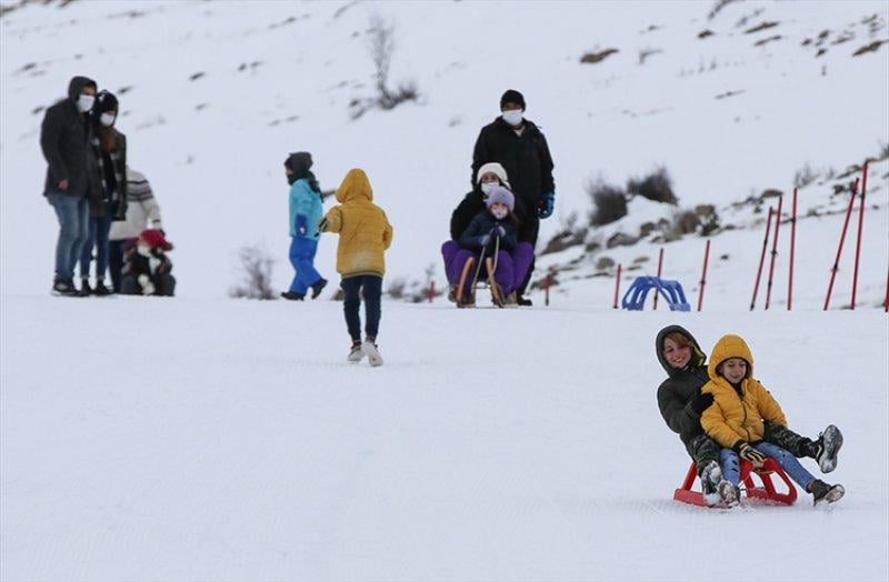 Denizli'de kayak sezonu açıldı