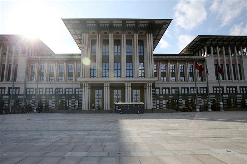 Türkiye'nin sürücüsüz elektrikli otobüsü