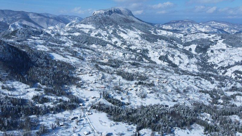 Karla kaplı Küre Dağları'nda görsel şölen