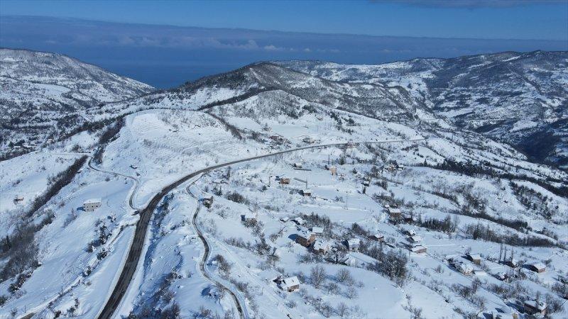 Karla kaplı Küre Dağları'nda görsel şölen