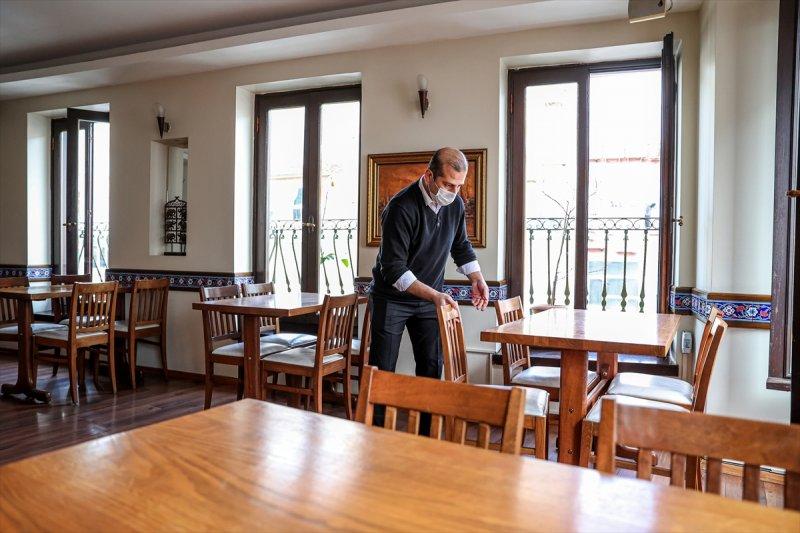 İstanbul'da kontrollü normalleşmenin ilk günü