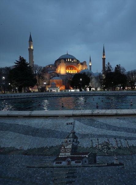 Ayasofya-i Kebir Cami-i Şerifi'nde Mirac gecesi idrak edildi