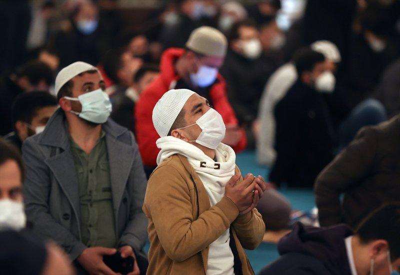 Ayasofya-i Kebir Cami-i Şerifi'nde Mirac gecesi idrak edildi