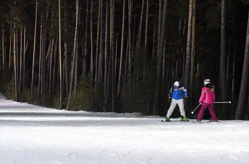 Cıbıltepe Kayak Merkezi'nde gece kayak keyfi