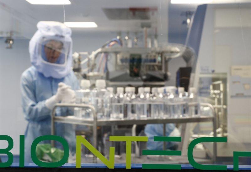 BioNTech'in koronavirüs aşısı üretim tesisi kapılarını açtı