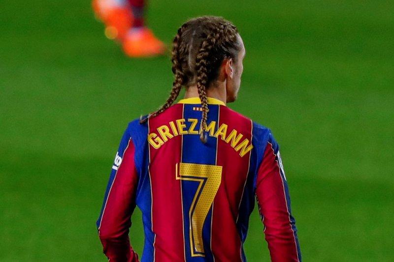 Futbolcuların ilginç saç stilleri