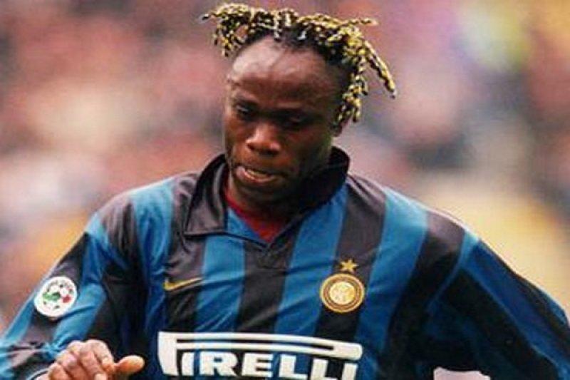 Futbolcuların ilginç saç stilleri