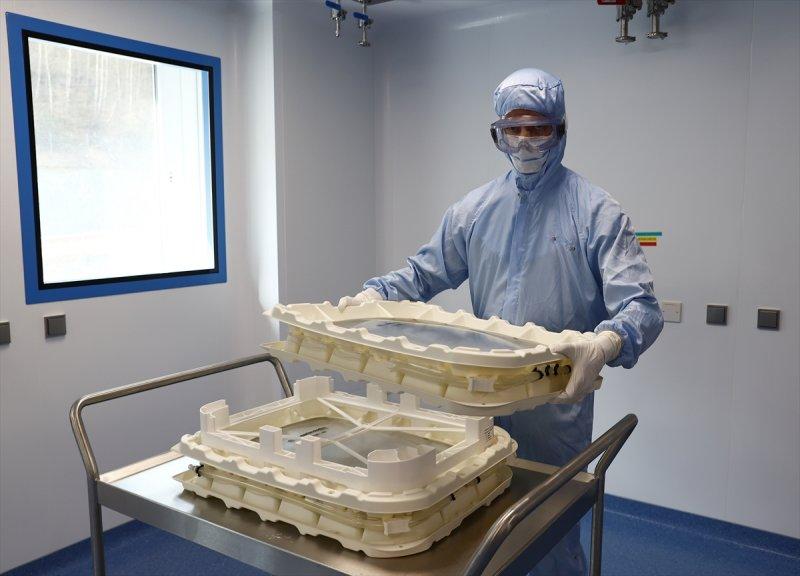 BioNTech'in koronavirüs aşısı üretim tesisi kapılarını açtı